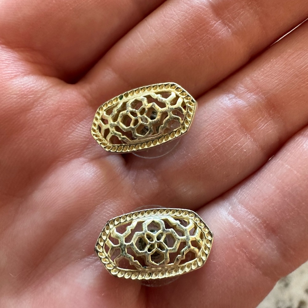 Kendra Scott Ellie Gold Stud Earrings. Gold. Worn a few times.